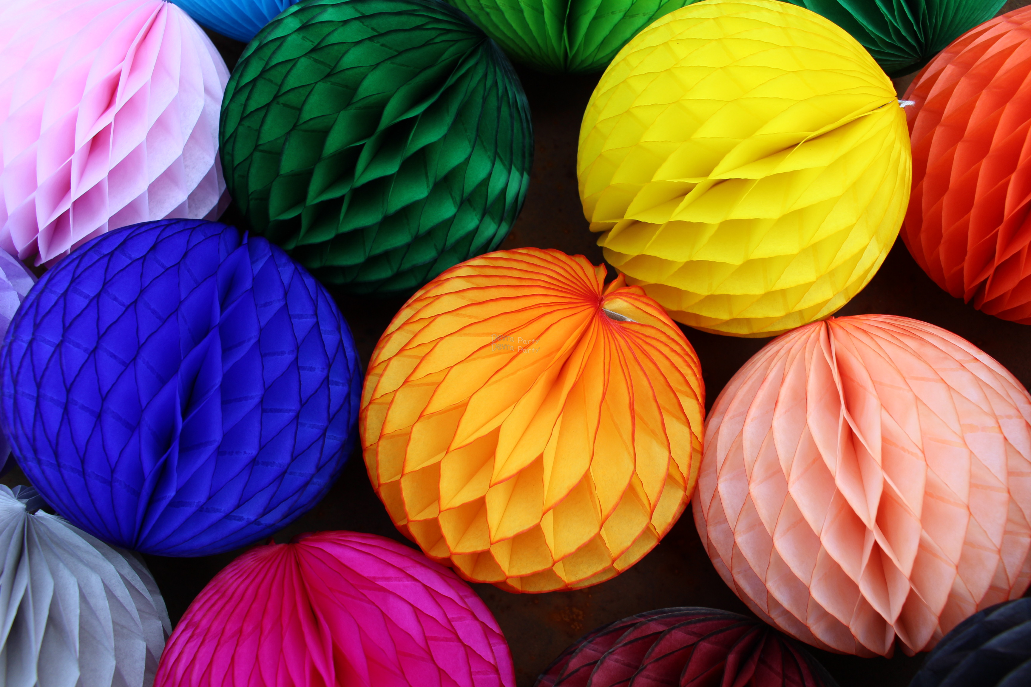 (image for) 5 Inch Honeycomb Balls (12 pcs)